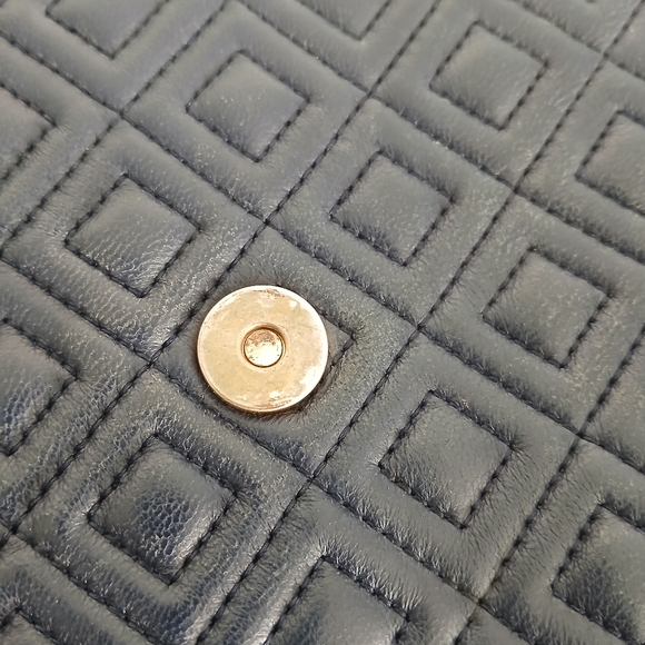 Tory Burch Navy Fleming Convertible Leather Bag - Picture 6 of 10